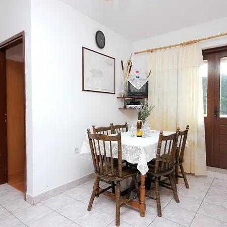 Rogacic 2460a Apartmán Vis