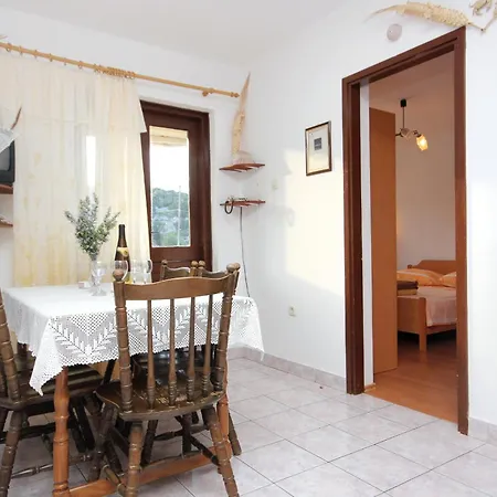 Rogacic 2460a Apartmán Vis